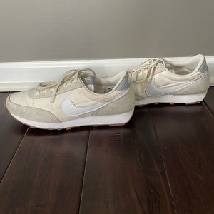 Nike Daybreak Sneaker